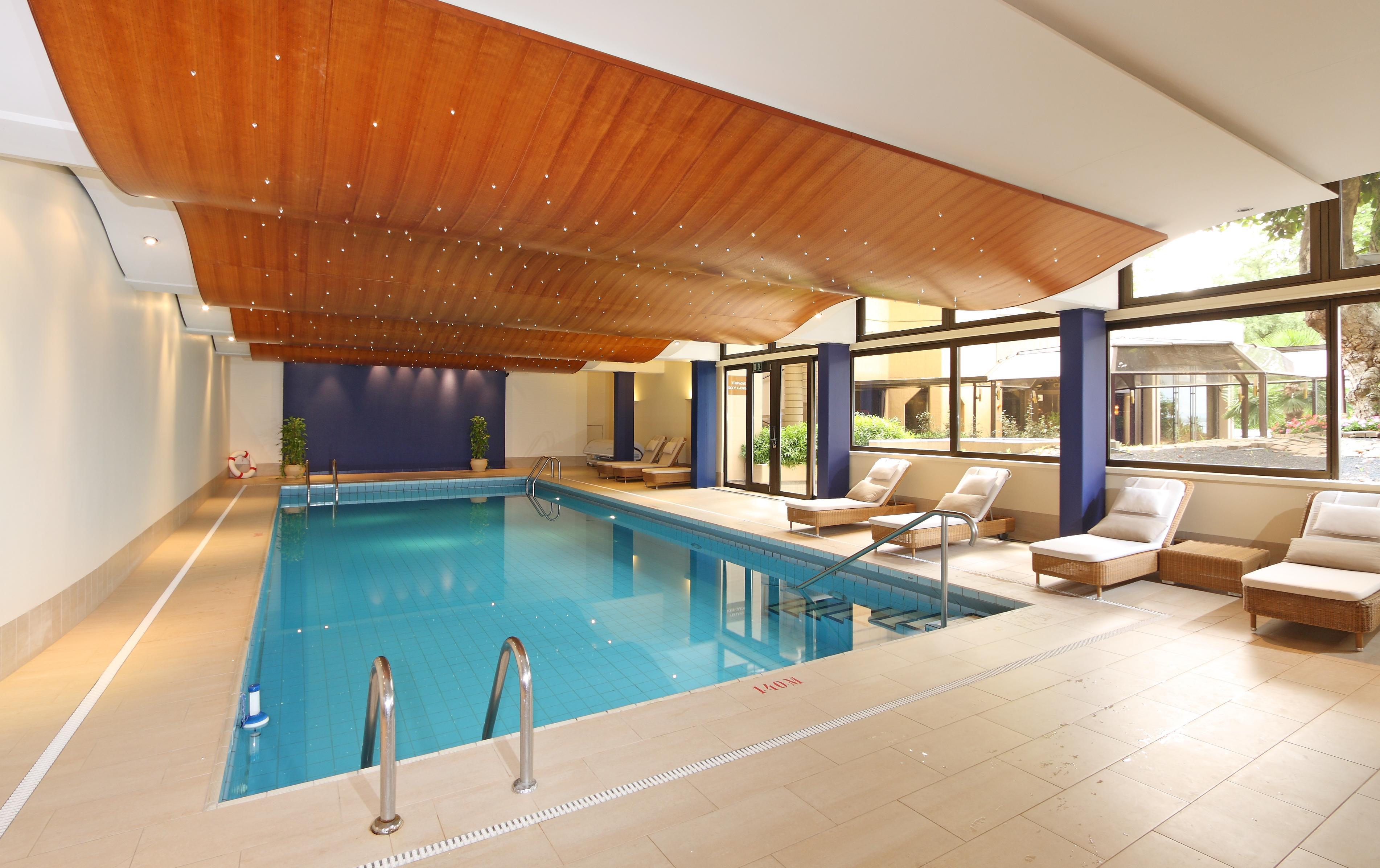 Royal Plaza Hotel 5*